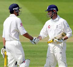 Marcus Trescothick (right) with Alastair Cook