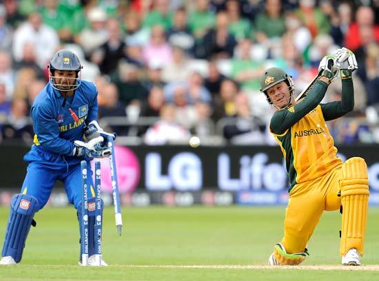 Ricky Ponting is bowled by Ajantha Mendis