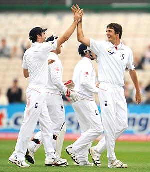 England players celebrate after defeating Bangladesh