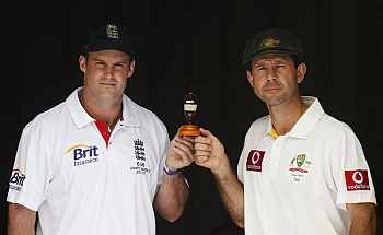 Ricky Ponting and Andrew Strauss
