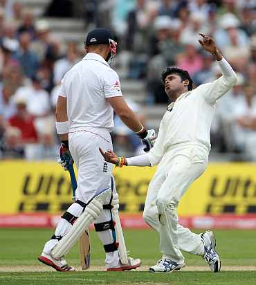 S Sreesanth celebrates after picking up the wicket of Matt Prior on Day 1
