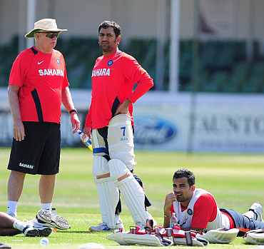 Duncan Fletcher with MS Dhoni and Zaheer Khan