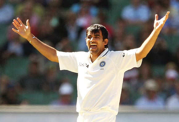 Zaheer Khan celebrates the wicket of Ricky Ponting