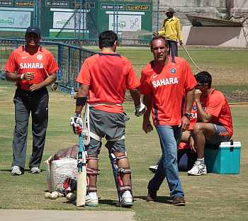 Mike Horn (facing right) put Team India through its paces in Bangalore