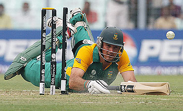 Graeme Smith is run out during the match against Ireland