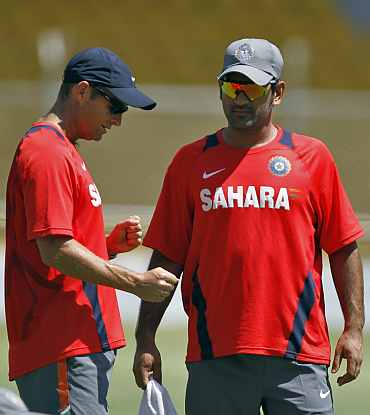 Ms Dhoni and Gary Kirsten during a training session