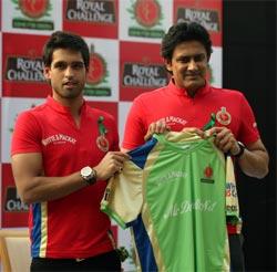 Anil Kumble (right) with Sidhartha Mallya