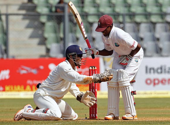 Mahendra Singh Dhoni appeals unsuccessfully for the wicket of Darren Bravo