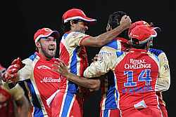 RCB players celebrate