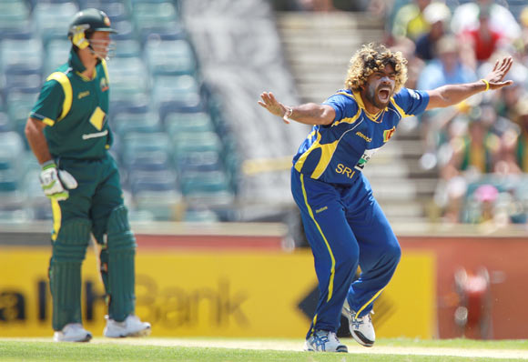 Lasith Malinga of Sri Lanka appeals for the wicket of Ricky Ponting of Australia during game three of the One Day International series between Australia and Sri Lanka on Friday