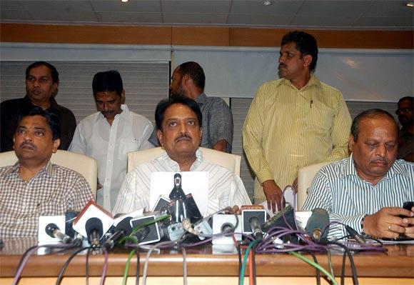 (Left to right): MCA vice-president Ratnakar Shetty, president Vilasrao Deshmukh and treasurer Ravi Savant