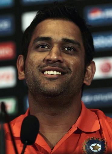 Mahendra Singh Dhoni addresses the media on arrival in Colombo for the World T20