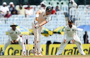 Australia's James Pattinson frustrated the Indian bowlers with his 47-ball 15