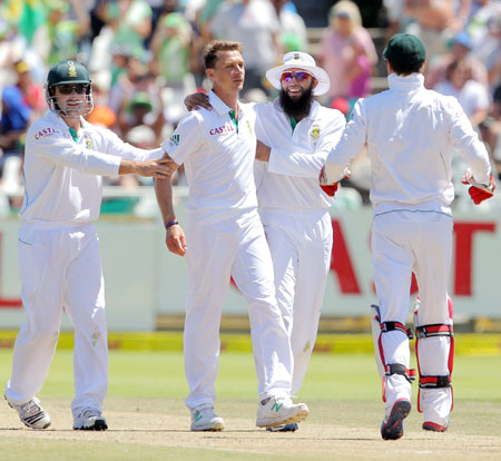 Dale Steyn celebrates a wicket