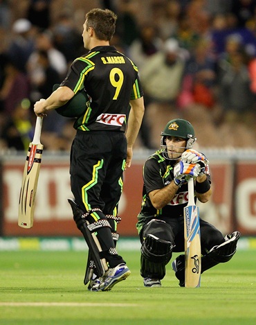 Glenn Maxwell and Shaun Marsh are dejected after failing to score off the last ball