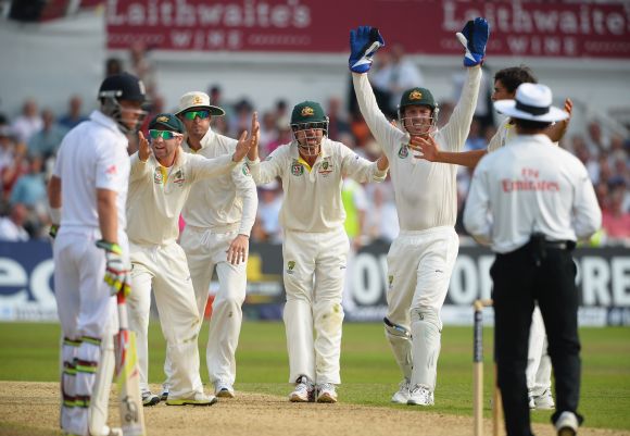 Phil Hughes, Michael Clarke, Ed Cowan and wicketkeeper Brad Haddin appeal unsuccessfully for the wicket of Stuart Broad