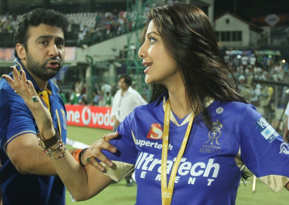 Shilpa Shetty and Raj Kundra during an IPL match