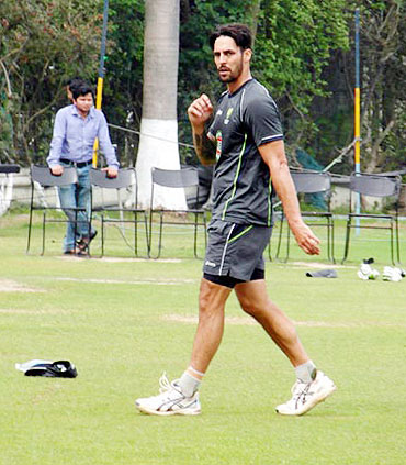 Mitchell Johnson bowling in the nets on Tuesday