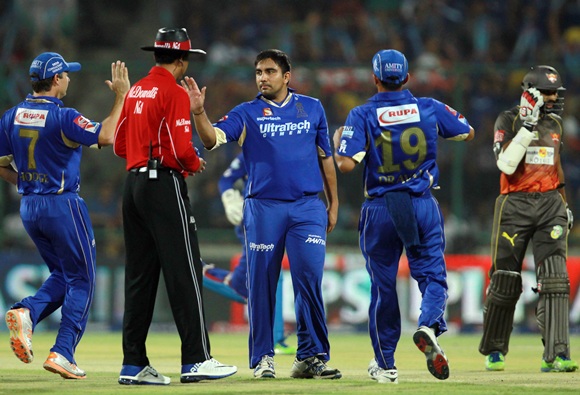 Vikramjeet Malik celebrates with Rahul Dravid