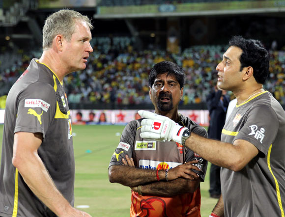 VVS Laxman (right) with Tom Moody (left) and Krish Srikkanth