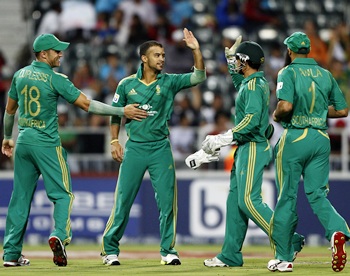 South Africa secure narrow win over Pakistan after rain
