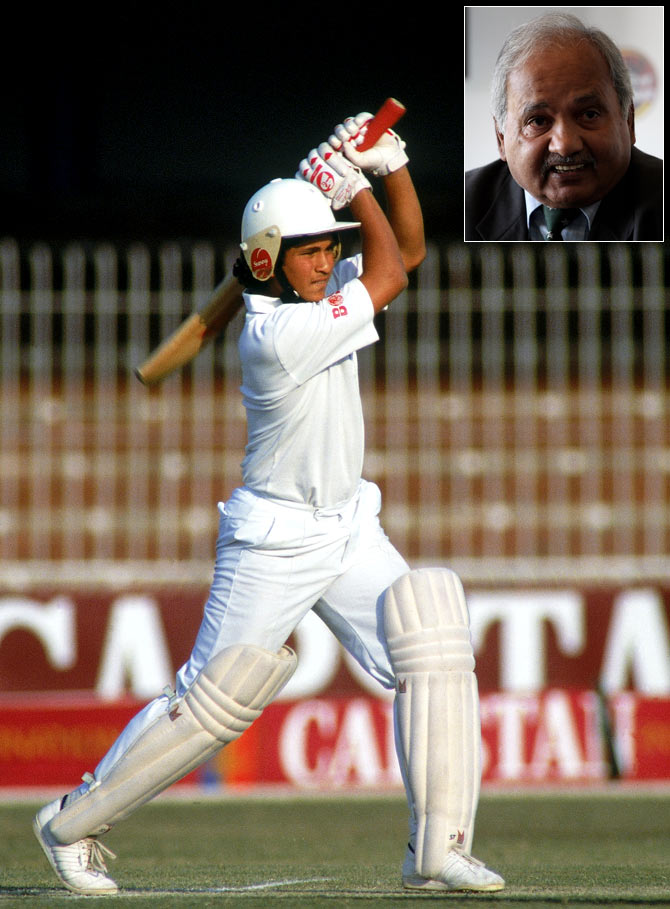 Sachin Tendulkar bats against Pakistan in Lahore in October 1989, Mushtaq Mohammed (inset)