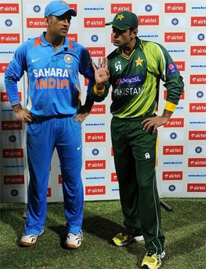 MS Dhoni and Mohd Hafeez