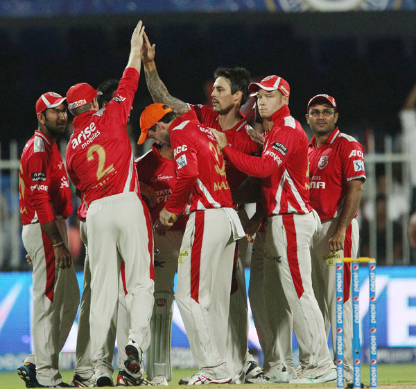 Kings XI Punjab celebrate the fall of a Sunrisers Hyderabad wicket