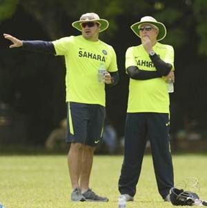 India's bowling Joe Dawes (left) and coach Duncan Fletcher