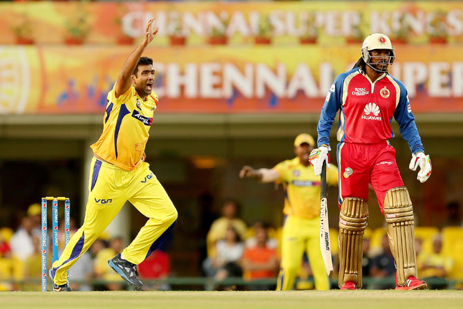 R Ashwin of Chennai Super Kings appeals as Chris Gayle of Royal Challengers Bangalore looks on