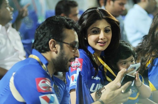 Shilpa Shetty with her son and husband