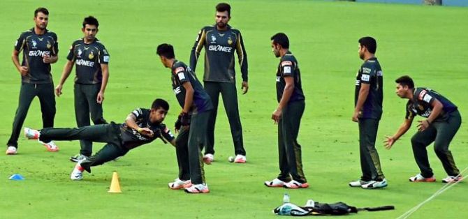  Kolkata Knight Riders players during a practice session