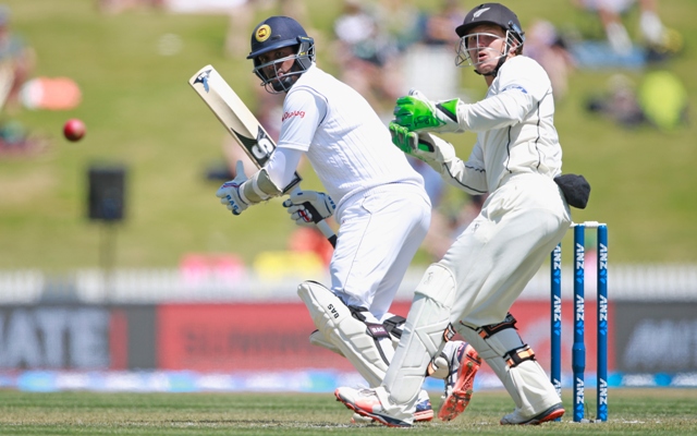 Angelo Mathews of Sri Lanka bats during Day One of the Second Test in Hamilton 