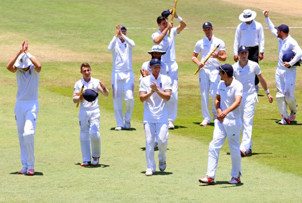England players celebrate their team's win 