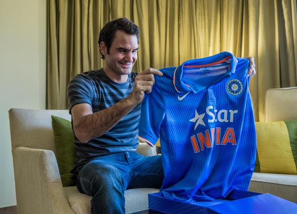 Roger Federer with the Team India jersey