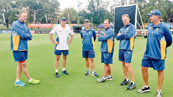Allan Donald, Mike Hussey and Gary Kirsten oversee a South African training session on Wednesday