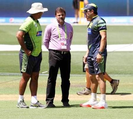 Moin Khan with Pakistan coach Waqar Younis (left) and captain Misbah-ul Haq on the eve of the World Cup match against India