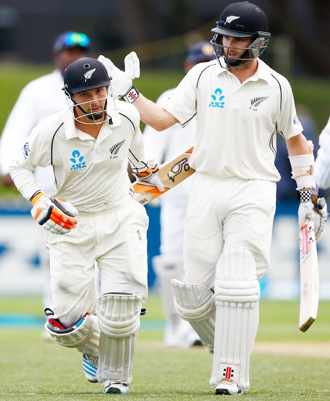 Kane Williamson, right, and BJ Watling of New Zealand