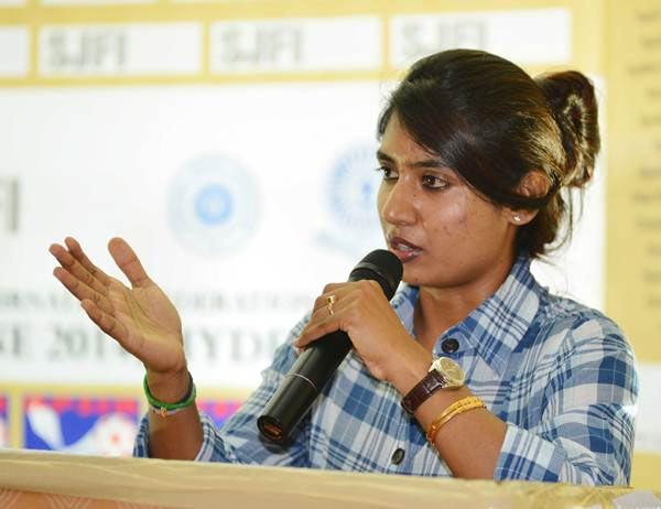 Mithali Raj addresses the Sports Journalists' Federation of India's 37th annual convention in Hyderabad