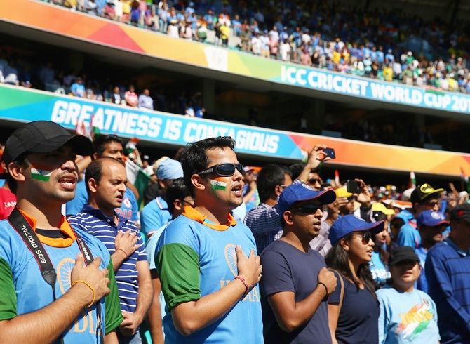 Indian fans sing their national anthem