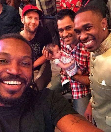 Chris Gayle takes a selfie with CSK players including captain Mahendra Singh Dhoni and Dwayne Bravo