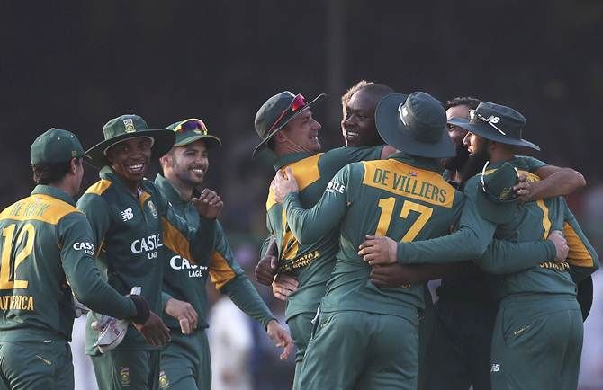South Africa players celebrate after beating India in the first ODI in Kanpur