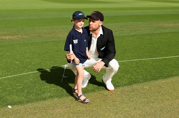 Brendon McCullum of New Zealand with his daugher Maya 