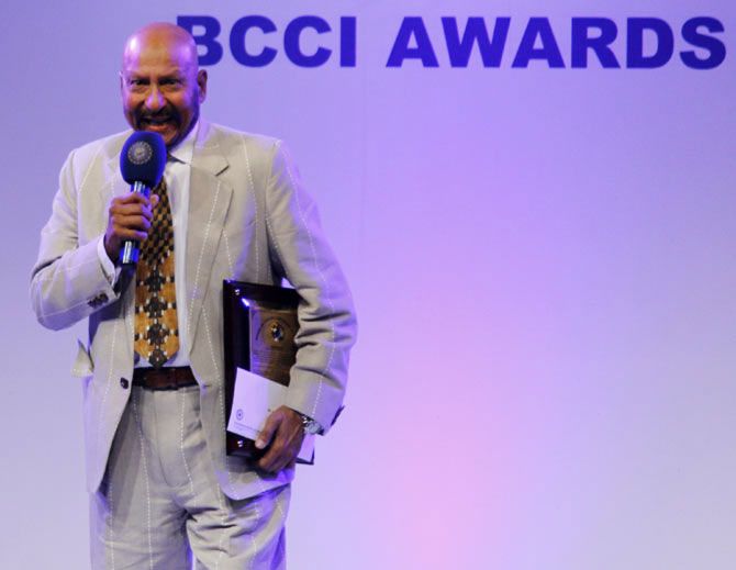 Syed Kirmani captured the audience's attention after receiving his award