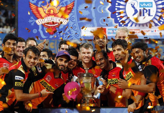 sunrisers hyderabad team dress