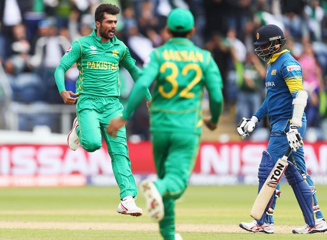 Pakistan's Mohammad Amir celebrates after bowling out Sri Lanka's Angelo Mathews