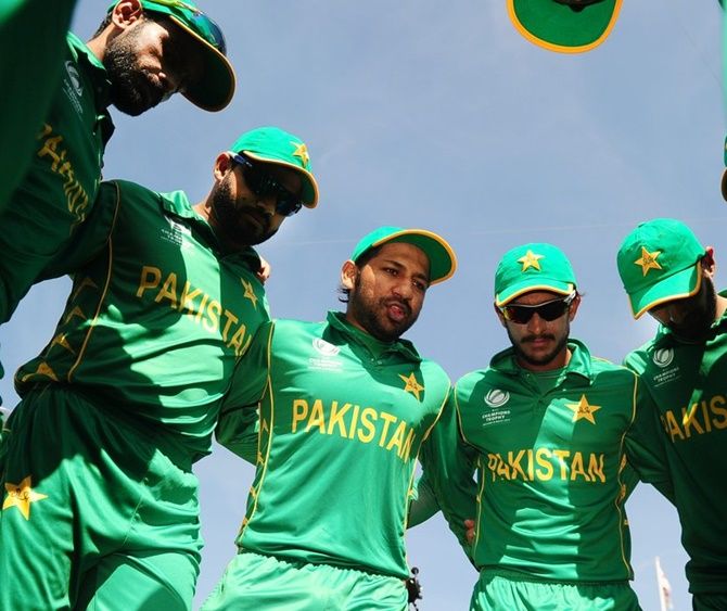 Pakistan Captain Sarfraz Ahmed with his team-mates. Photograph: ICC/Twitter