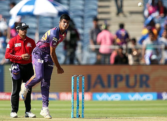 Washington Sundar had the best bowling figures in an IPL final -- 3 wickets for 16 runs. Photograph: Shaun Roy/Sportzpics, IPL