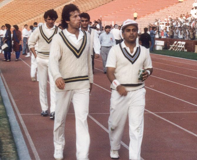 Sunil Gavaskar and Imran Khan at the end of a game