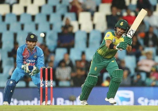 JP Duminy bats en route his 64 not out from 40 balls